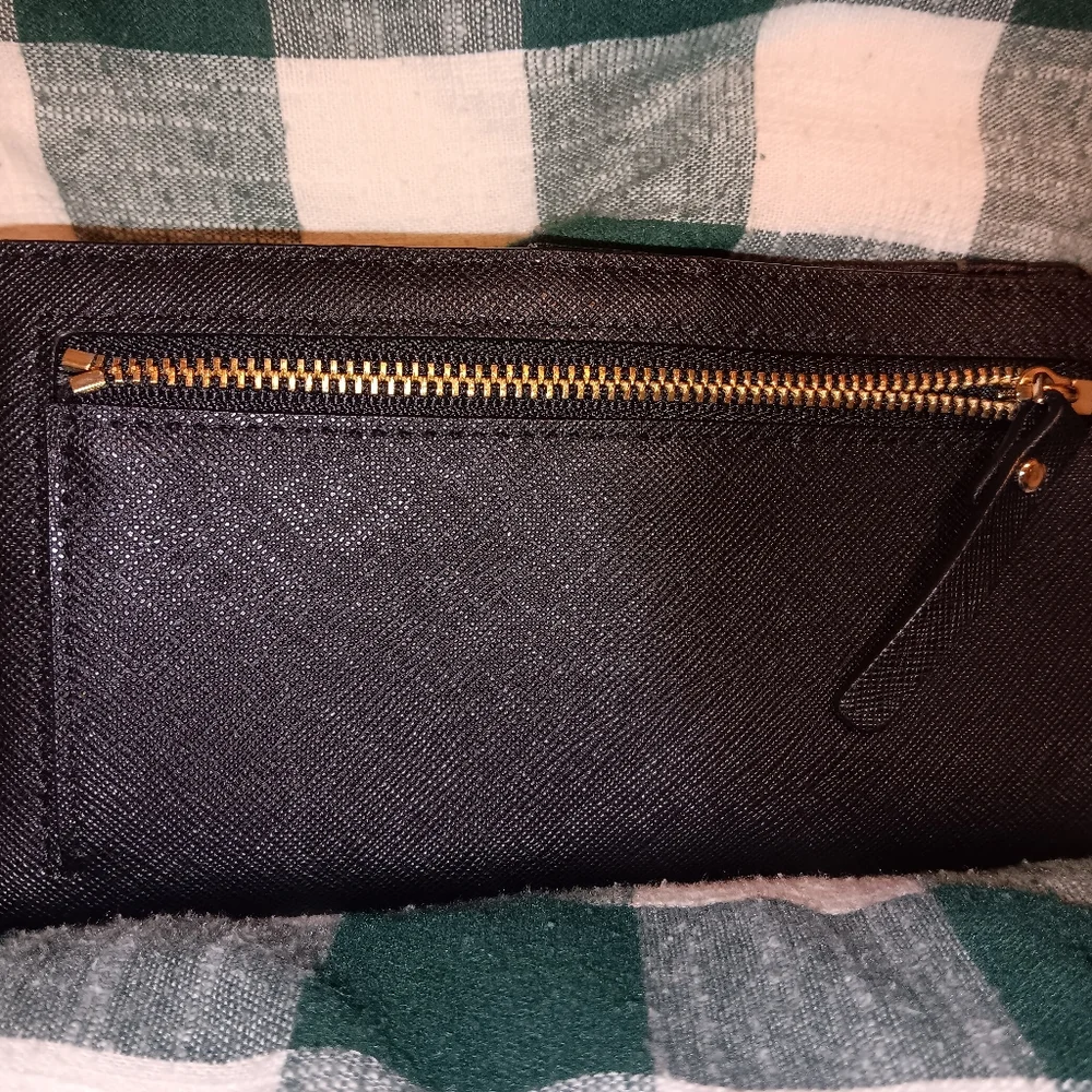 nwot Kate spade billfold, wallet - Picture 2 of 8